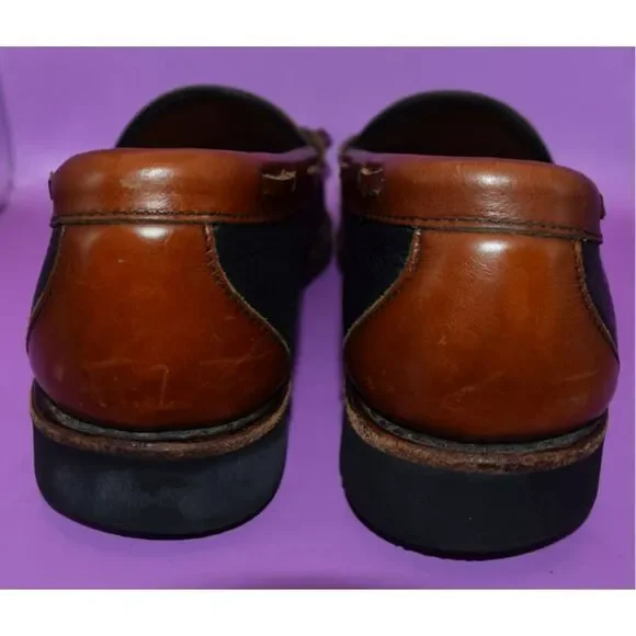 Allen Edmonds Nashua Two Toned Tasseled Leather Loafer - 10 D - Picture 3 of 5